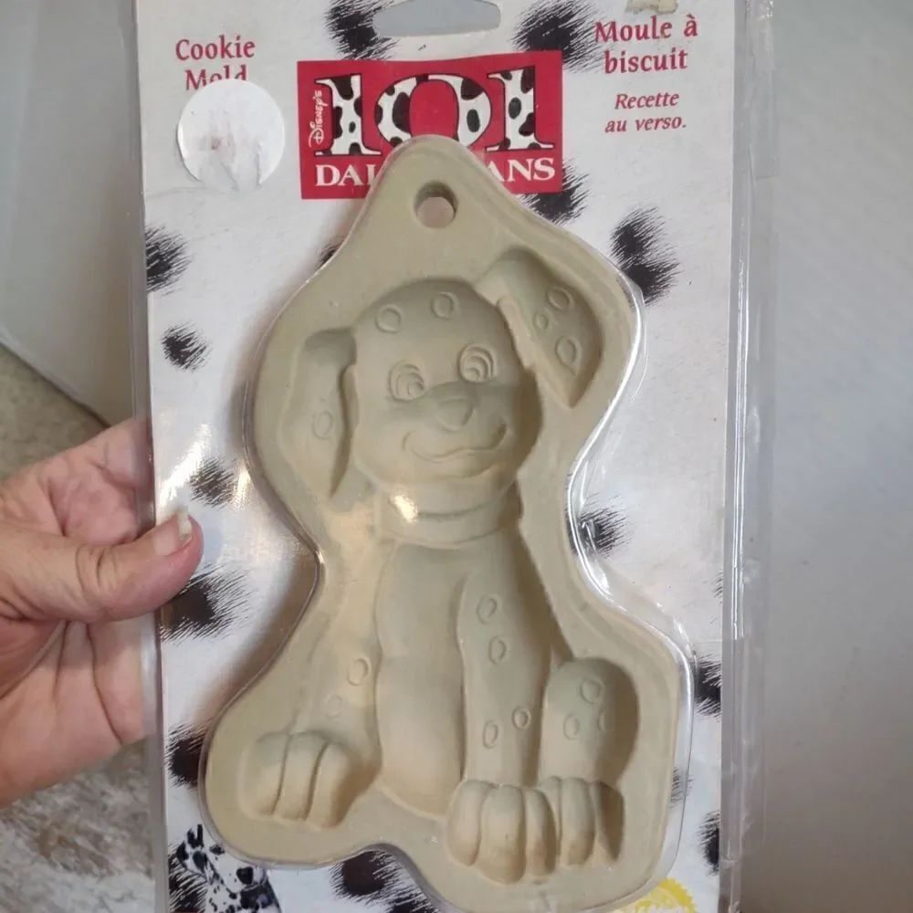 👍 Disney Dalmatian Cookie Mold. C7